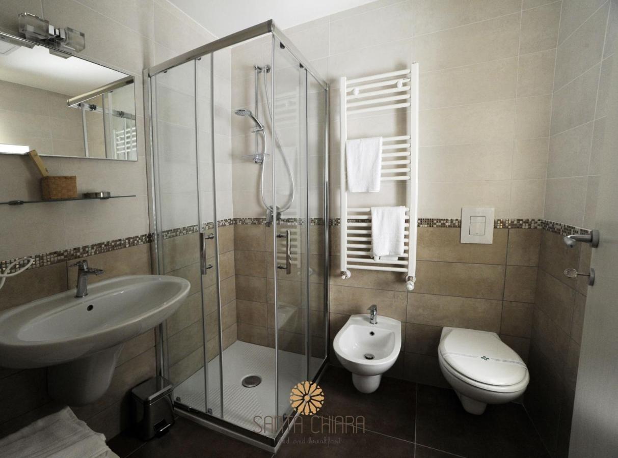 B&B Dimora Santa Chiara Altamura Bagian luar foto